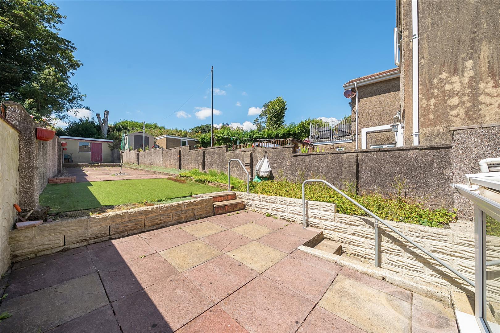 Llangyfelach Road, Treboeth, Swansea, SA5 9EL